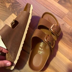 Brown birks